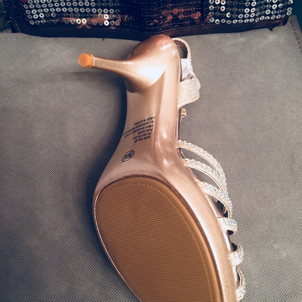NWOT Rhinestone Heels ๐ก๐ - Picture 6 of 6
